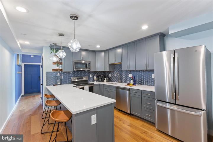 220 West Street — Photo 5