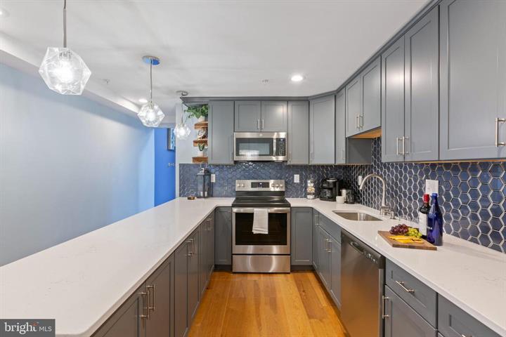 220 West Street — Photo 7