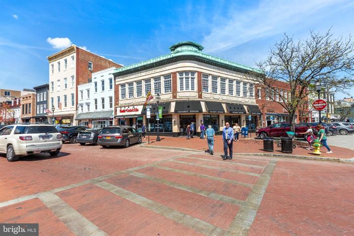 220 West Street — Photo 31